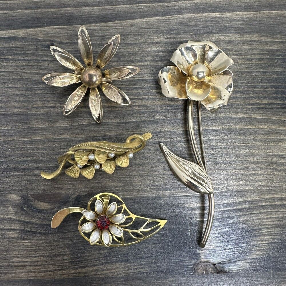 4 Vintage‎ Gold Tone Flower Leaf Brooch Pins Metal Faux Pearls Rhinestone Estate